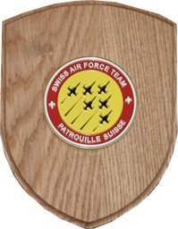 Image de Holzplakette mit Metallemblem Patrouille Suisse